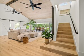 Smart TV - Fresh & Modern 4-bedroom house ~ North Shore Kauai (Princeville)