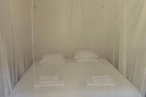 1 bedroom, WiFi, bed sheets - Refuge with Private Pool and Garden View - Quinta Fronteira (Bensafrim)