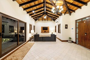 Interior - PuraVida lifestyle at Casa Caoba, Guanacaste, Costa Rica (Provincia de Guanacaste)