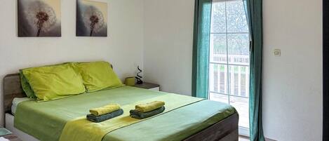 1 bedroom, in-room safe, free WiFi