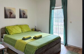 1 bedroom, in-room safe, free WiFi - Pet friendly apartment in Vrsi with WiFi (Vrsi)