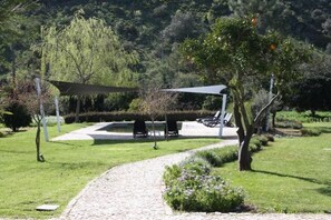 Property grounds - Cozy Studio with Balcony and Private Pool - Quinta Fronteira (Bensafrim)