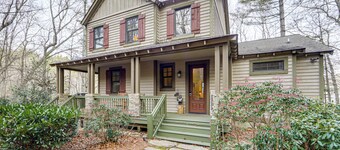 4 Mi to Bear Creek Lake! Serene Escape w/ Deck