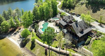 4 Mi to Bear Creek Lake! Serene Escape w/ Deck