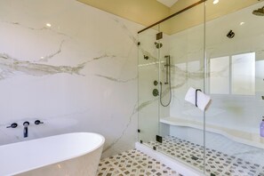 Hair dryer, towels - Walk to Cabriolet Lift! 3,600-Sq-Ft Family Home (Park City)