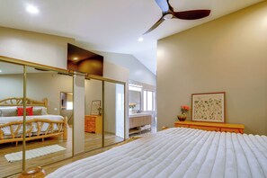 4 bedrooms, desk, iron/ironing board, Internet - Walk to Cabriolet Lift! 3,600-Sq-Ft Family Home (Park City)