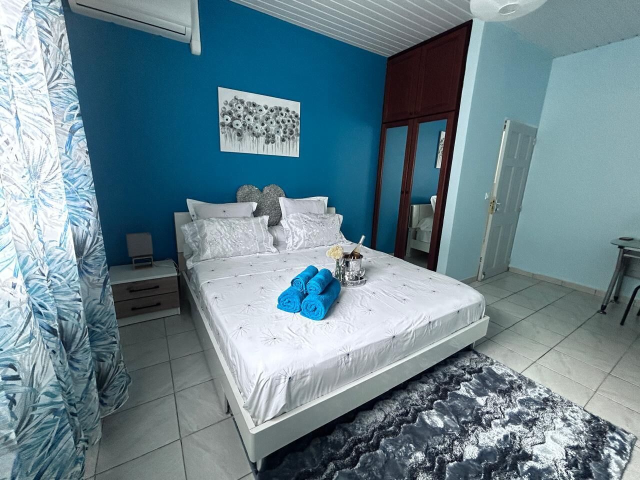 1 bedroom, internet, bed sheets