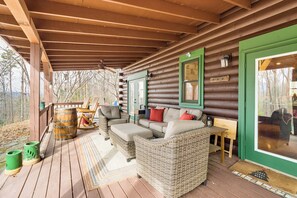 Terrace/patio - Private Trail & Large Porch! 2-Acre Murphy Retreat (Murphy)