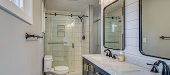 Peaceful Retreat w/ Private Hot Tub in New Albany