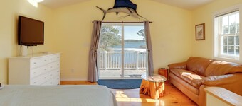 Rooftop Chesapeake Bay Views! Waterfront Retreat