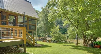 Riverfront, Hot Tub! Coosawattee River Resort Home