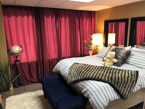 Iron/ironing board, WiFi, bed sheets