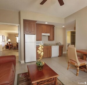 Interior - Westgate Town Center 1-bdroom resort in delightful Kissimmee with multiple pools (Kissimmee)