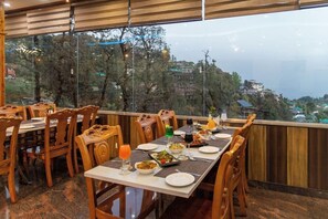 Dining - Shiva Sanctuary - An Amritara Hideaway (Dharamshala)