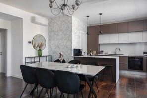 Dining - Villa C Malinska – Luxury paradise by the sea with a private pool (Malinska (Krk))