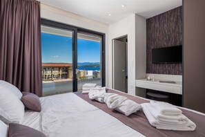2 bedrooms, iron/ironing board, free WiFi, bed sheets - Villa Rova – Luxury  Apartment with private pool and sea view (Malinska (Krk))