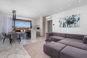 TV - Villa Rova – Luxury  Apartment with private pool and sea view (Malinska (Krk))