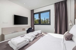 2 bedrooms, iron/ironing board, free WiFi, bed sheets - Villa Rova – Apartment with a Seaview (Malinska (Krk))