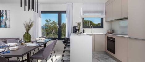 Fridge, microwave, oven, stovetop