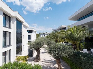 Property grounds - Villas Azimut - Luxury Apartment with Pool, Terrace and Seaview (Malinska (Krk))