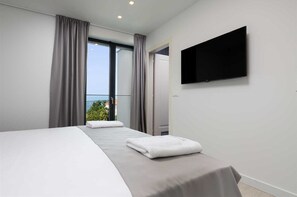 2 bedrooms, iron/ironing board, free WiFi, bed sheets - Villas Azimut - Luxury apartment with private Jacuzzi and sea view (Malinska (Krk))