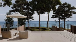 Terrace/patio - Hadrie Luxury Villas - Luxury paradise by the sea with a private pool & wellness center (Malinska (Krk))