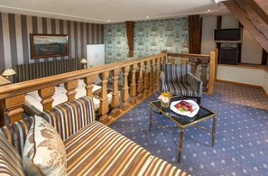 Living area - Romantik Parkhotel Wasserburg Anholt (Isselburg)