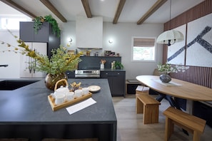 Dining - LH 4 The ideal place for a tranquil getaway (Havelock)