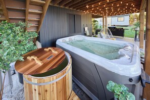 Outdoor spa tub - LH 4 The ideal place for a tranquil getaway (Havelock)