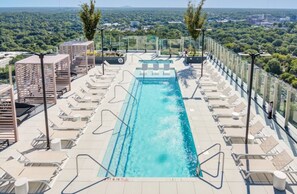 Pool - Luxury High Rise • Rooftop Pool (Atlanta)