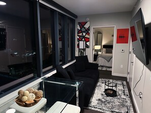1 habitación, tabla de planchar con plancha, wifi y ropa de cama 