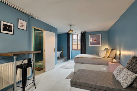 1 bedroom, internet, bed sheets