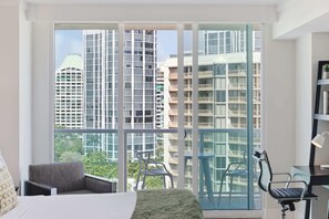 Desk, iron/ironing board, travel crib, WiFi - Boutique Coconut Grove Residences by Ilios Rentals (Miami)