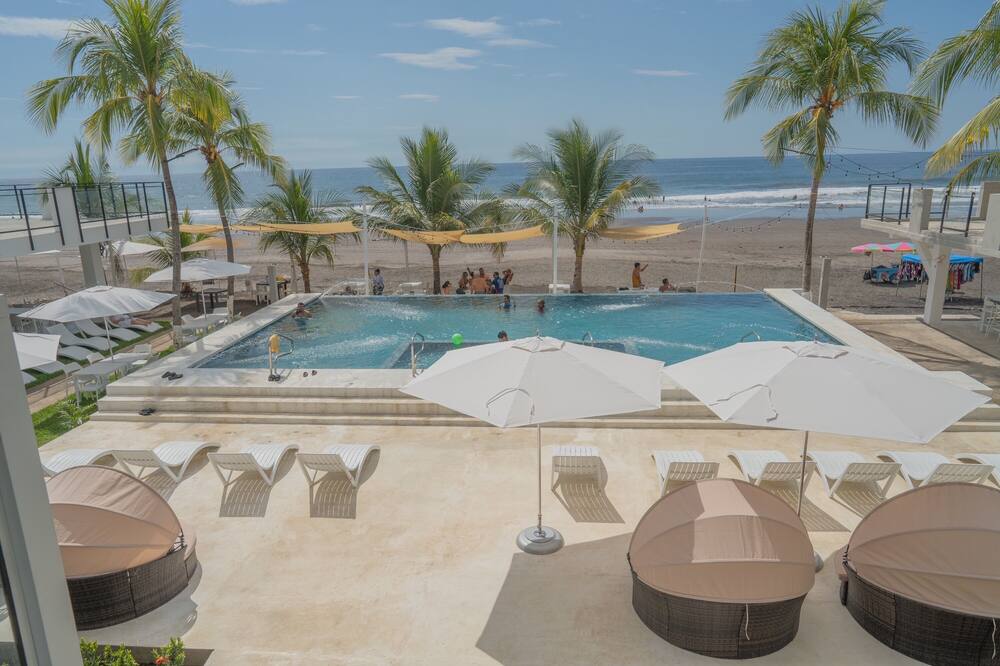Coco Blue Resort