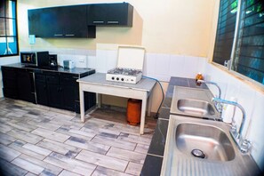 Luokittelematon kuva, 2 kautta 33, painike