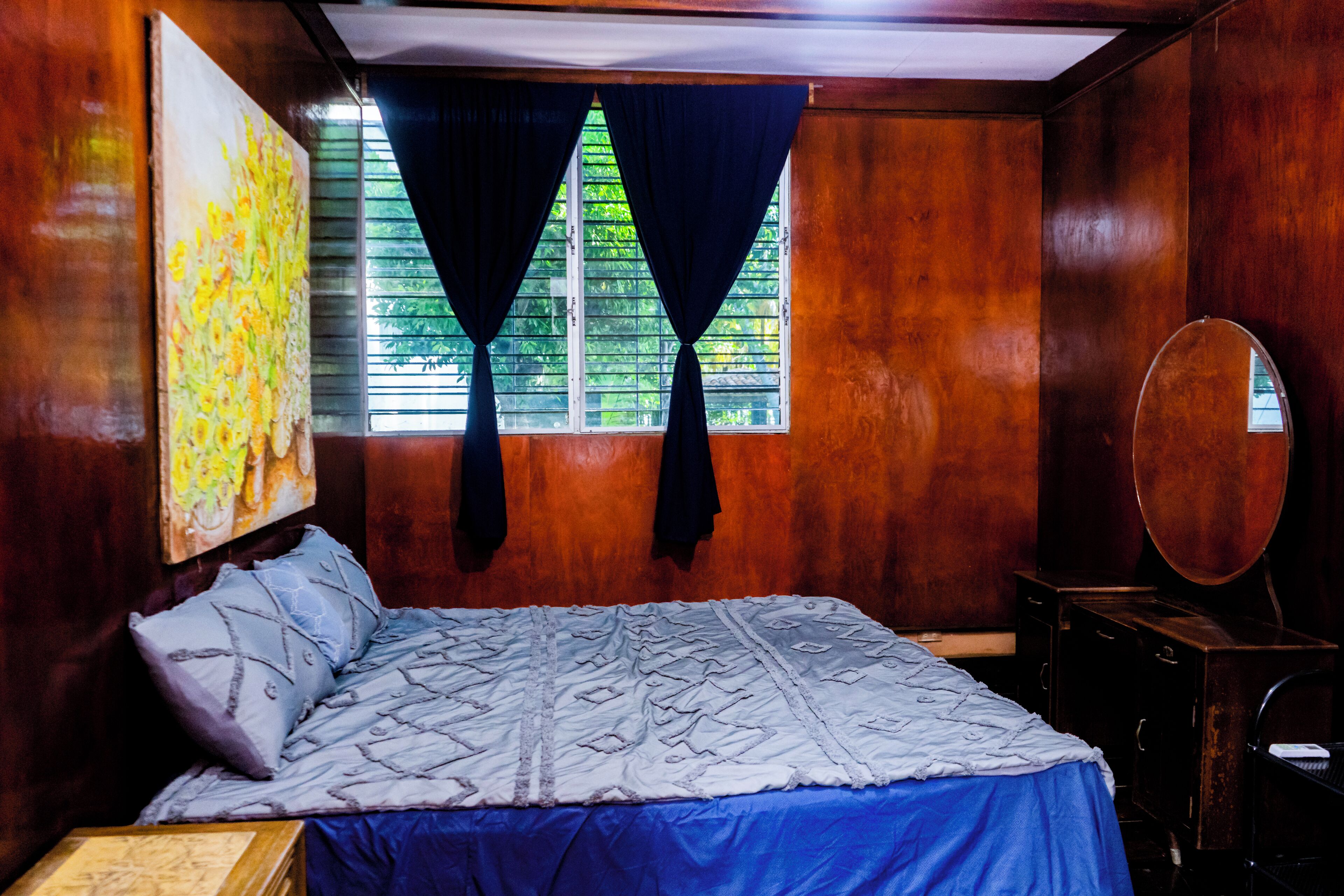 5 dormitorios, tabla de planchar con plancha, Internet y ropa de cama