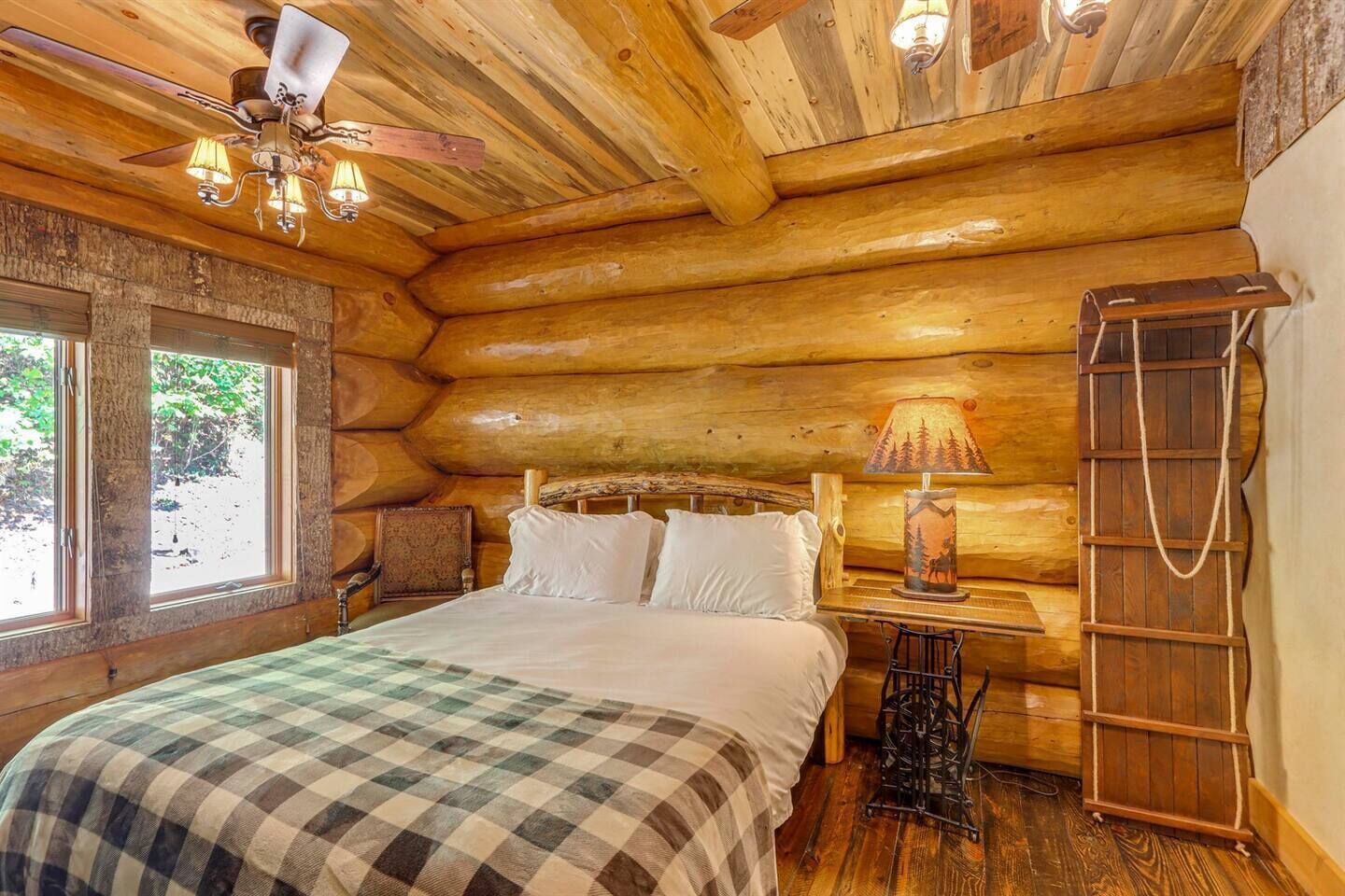 5 makuuhuonetta, silitysrauta/-lauta, internet, vuodevaatteet