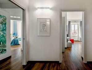 2 bedrooms, iron/ironing board, WiFi, bed sheets - Nanni's House - Family apartment near the Colosseum (Roma)