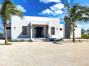 Exterior - The Retreat, Spacious 1-Bed, 1-Bath Villa (Caicos Islands)