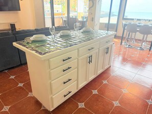 Dining - Las Gaviotas 413 (Puerto Peñasco)