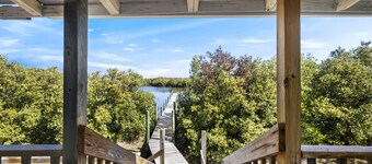 A Cedar Key Dock Holiday!