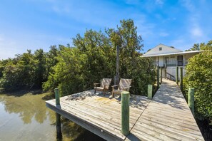 Terrace/patio - A Cedar Key Dock Holiday! (Cedar Key)
