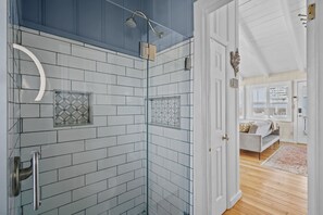 Shower, hair dryer, towels, shampoo - Panoramic Oceanfront Views in the Heart of OKI (Oak Island)