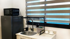 Basic Apartment | Private kitchenette