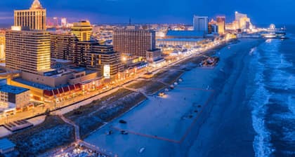 Sleeps 14 | Luxury Beach House + 2 Blocks to Beach