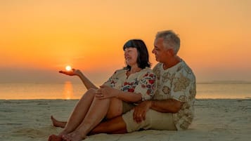 Pengangkutan ulang-alik pantai, kerusi lepak pantai, payung