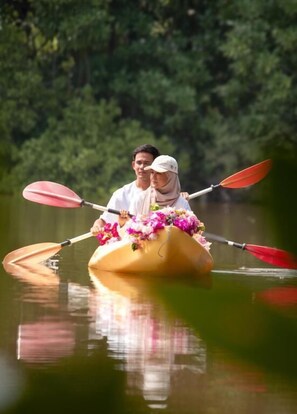 Unclassified image, 4 of 15, button - Handhuvaru Maldives (Milandhoo)