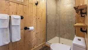 Unclassified image, 5 of 18, button - Cozy Mini-Chalet, Your Perfect Summer Getaway by the Lake (Pohénégamook)