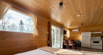 Mini-chalet intime, votre escapade d’été au lac