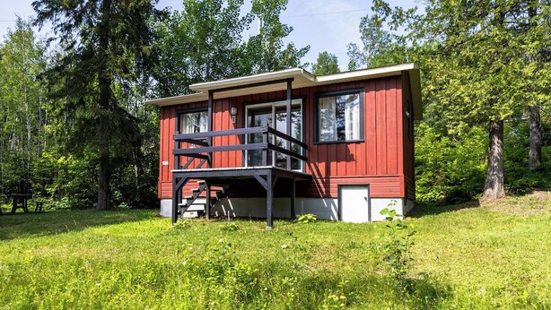 Unclassified image, 1 of 18, button - Cozy Mini-Chalet, Your Perfect Summer Getaway by the Lake (Pohénégamook)